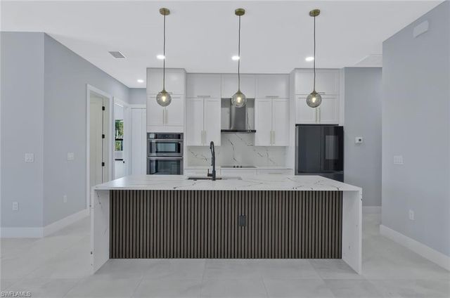 2017 SW 31st TER, Cape Coral, FL 33914