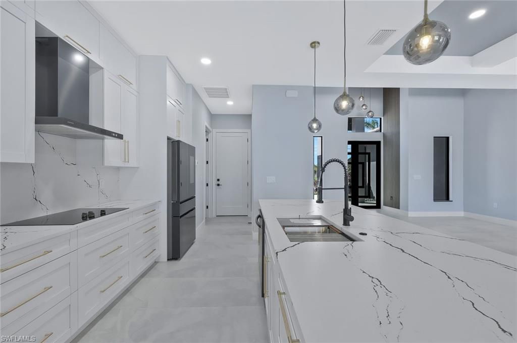 Image 13 of property listing at 2017 SW 31st TER, Cape Coral, FL 33914