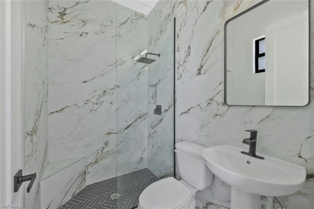 Image 22 of property listing at 2017 SW 31st TER, Cape Coral, FL 33914