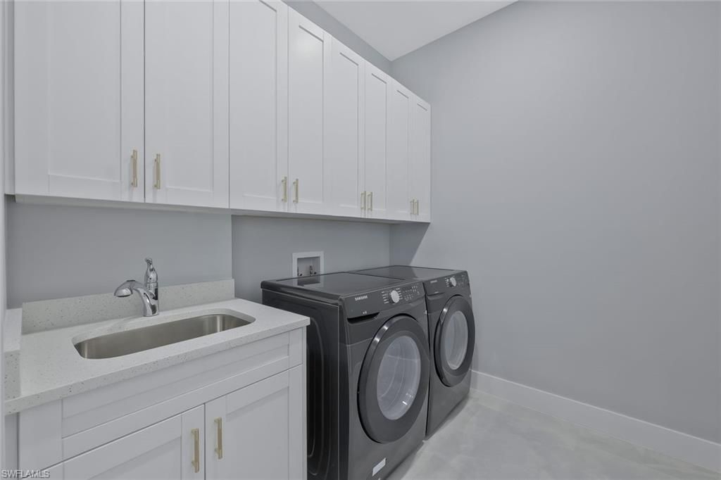 Image 23 of property listing at 2017 SW 31st TER, Cape Coral, FL 33914