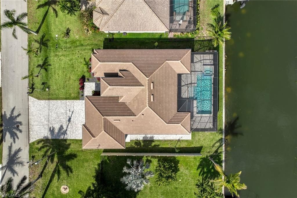 Image 38 of property listing at 2017 SW 31st TER, Cape Coral, FL 33914