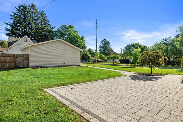403 Walworth STREET, Lake Geneva, WI 53147