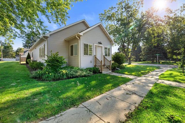 403 Walworth STREET, Lake Geneva, WI 53147