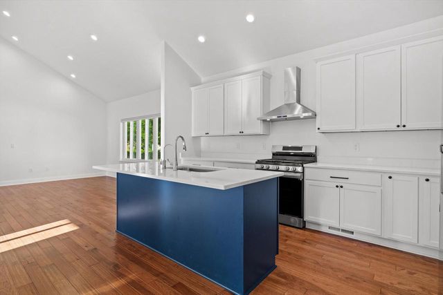 403 Walworth STREET, Lake Geneva, WI 53147