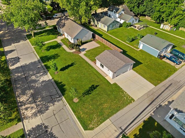 403 Walworth STREET, Lake Geneva, WI 53147