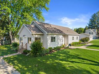 403 Walworth STREET, Lake Geneva, WI 53147