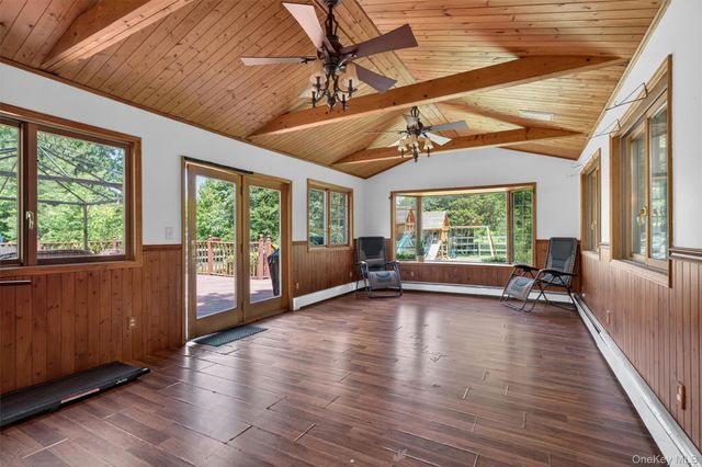 82 Barnes Road, Washingtonville, NY 10992