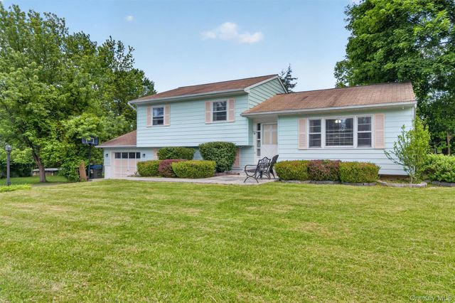 82 Barnes Road, Washingtonville, NY 10992