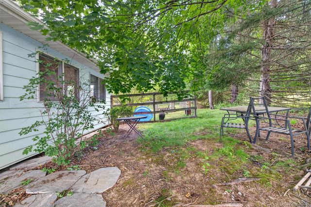 82 Barnes Road, Washingtonville, NY 10992