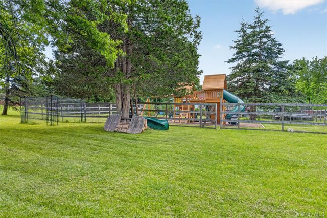 82 Barnes Road, Washingtonville, NY 10992