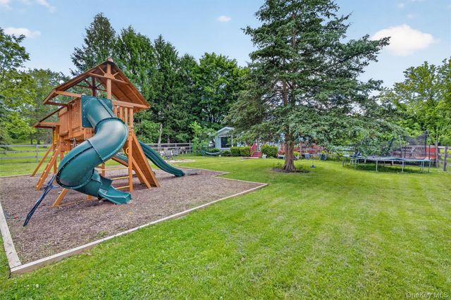 82 Barnes Road, Washingtonville, NY 10992