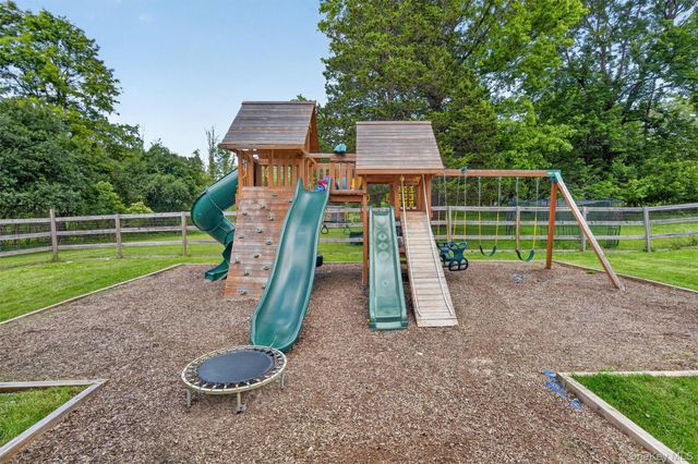 82 Barnes Road, Washingtonville, NY 10992