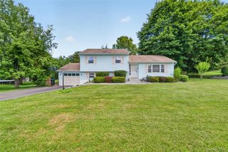 82 Barnes Road, Washingtonville, NY 10992