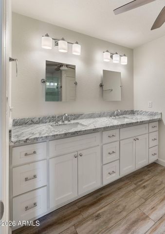 2255 E PIESTEWA PEAK Drive, Phoenix, AZ 85016
