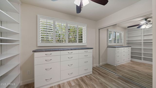 2255 E PIESTEWA PEAK Drive, Phoenix, AZ 85016