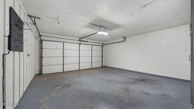 2255 E PIESTEWA PEAK Drive, Phoenix, AZ 85016