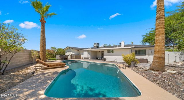 2255 E PIESTEWA PEAK Drive, Phoenix, AZ 85016