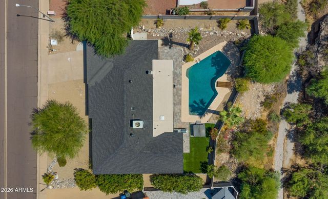 2255 E PIESTEWA PEAK Drive, Phoenix, AZ 85016