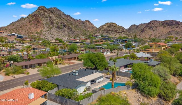 2255 E PIESTEWA PEAK Drive, Phoenix, AZ 85016
