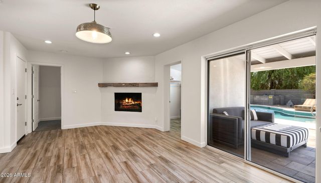 2255 E PIESTEWA PEAK Drive, Phoenix, AZ 85016