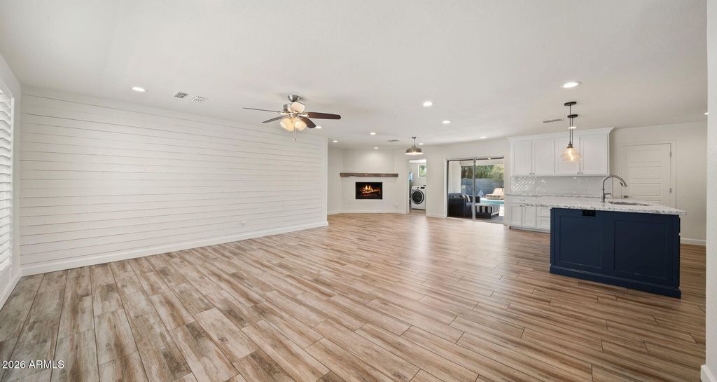 2255 E PIESTEWA PEAK Drive, Phoenix, AZ 85016 — photo 3