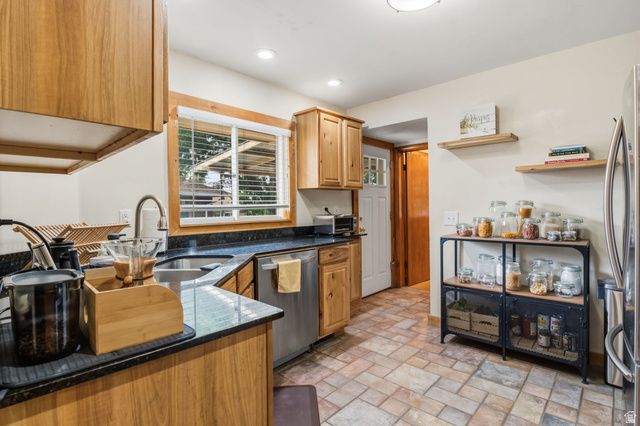 1332 E THORNTON AVE, Salt Lake City, UT 84105