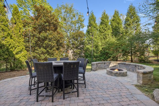 190 Azalea Ln, Franklin, TN 37064