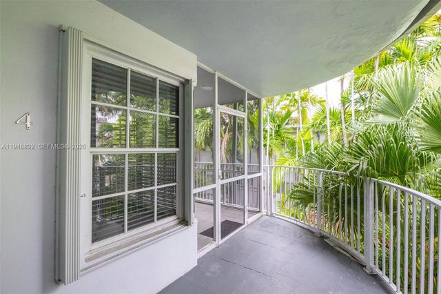 1125 99th St 12, Bay Harbor Islands, FL 33154