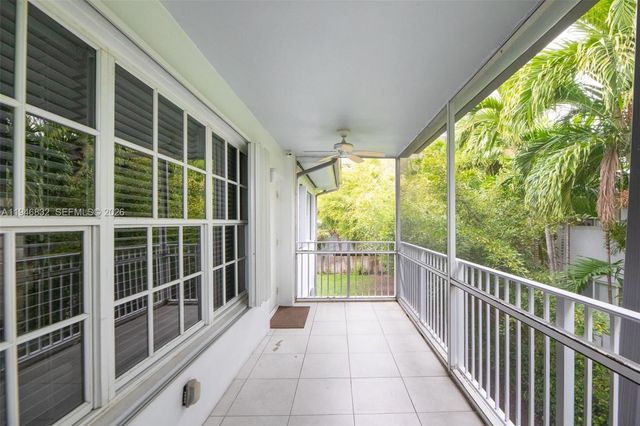 1125 99th St 12, Bay Harbor Islands, FL 33154