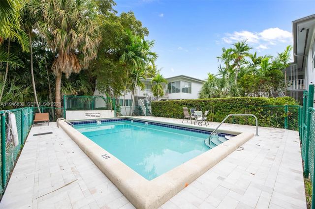 1125 99th St 12, Bay Harbor Islands, FL 33154