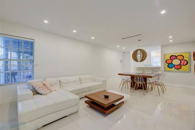 1125 99th St 12, Bay Harbor Islands, FL 33154