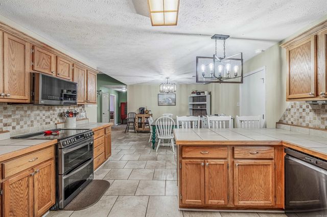 13 Brown Road, Vilonia, AR 72173