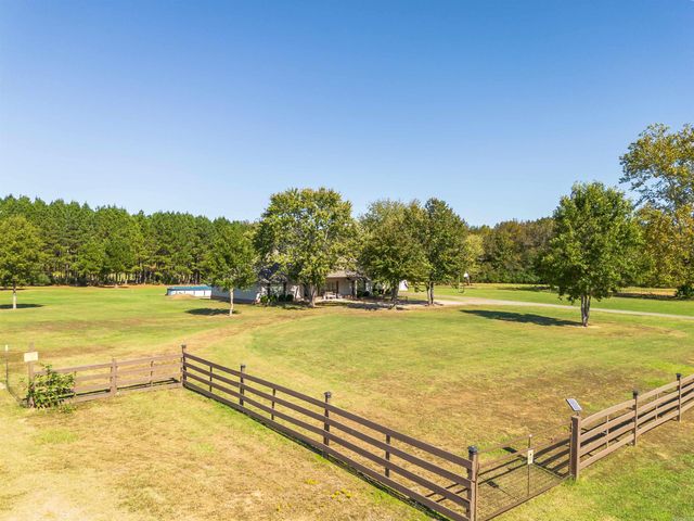 13 Brown Road, Vilonia, AR 72173