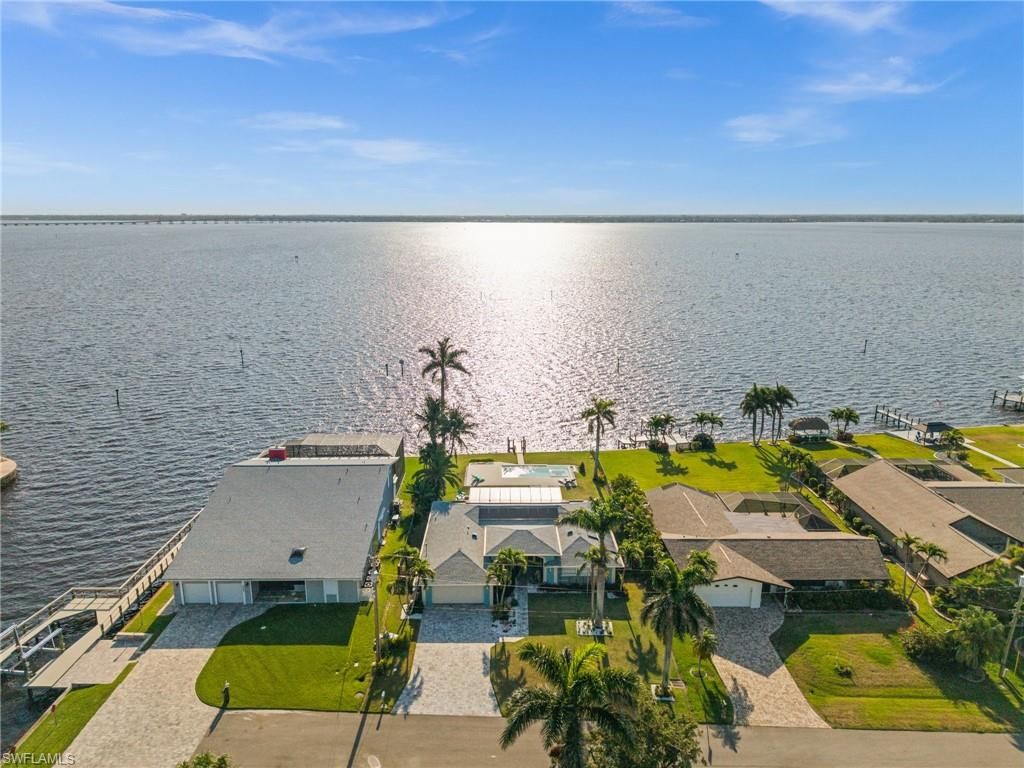 3305 SE 22nd PL, CAPE CORAL, FL 33904 — photo 2