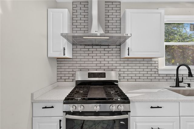 196 Sinclair Avenue, Providence, RI 02907