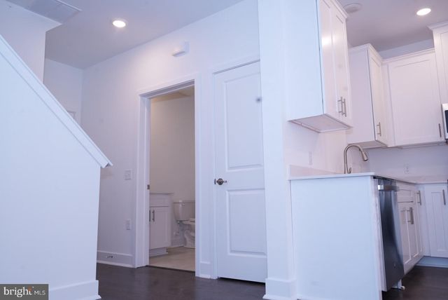 161 LEONA STEWART LN, Pennington, NJ 08534