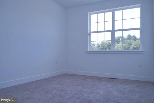 161 LEONA STEWART LN, Pennington, NJ 08534