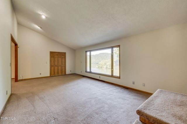 1450 East Shipley Ferry Road, Kingsport, TN 37663