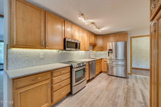 1450 East Shipley Ferry Road, Kingsport, TN 37663