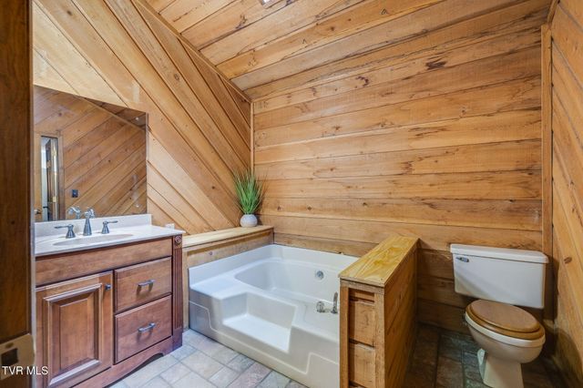 1450 East Shipley Ferry Road, Kingsport, TN 37663
