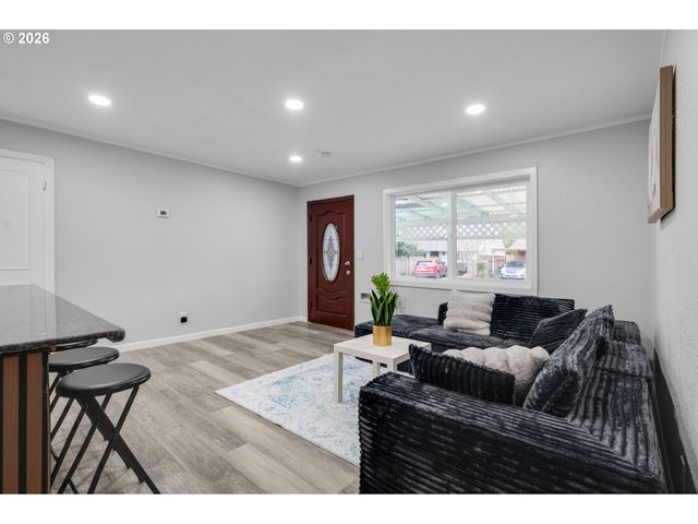 7610 Se 69TH Ave, Portland, OR 97206