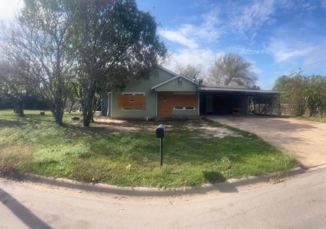 904 S Pierce ST, Burnet, TX 78611