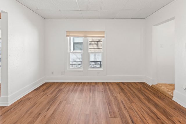 1917 S 11TH Street, Council Bluffs, IA 51501