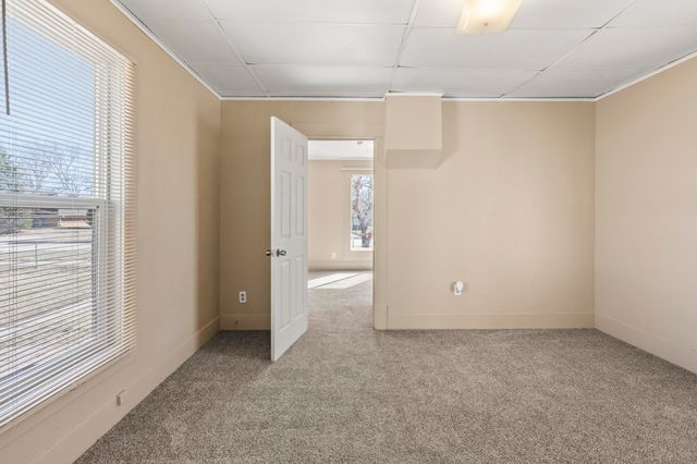 1917 S 11TH Street, Council Bluffs, IA 51501