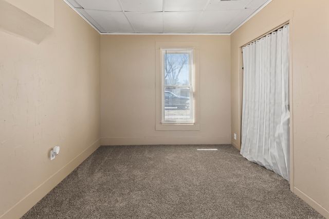 1917 S 11TH Street, Council Bluffs, IA 51501