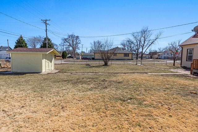 1917 S 11TH Street, Council Bluffs, IA 51501