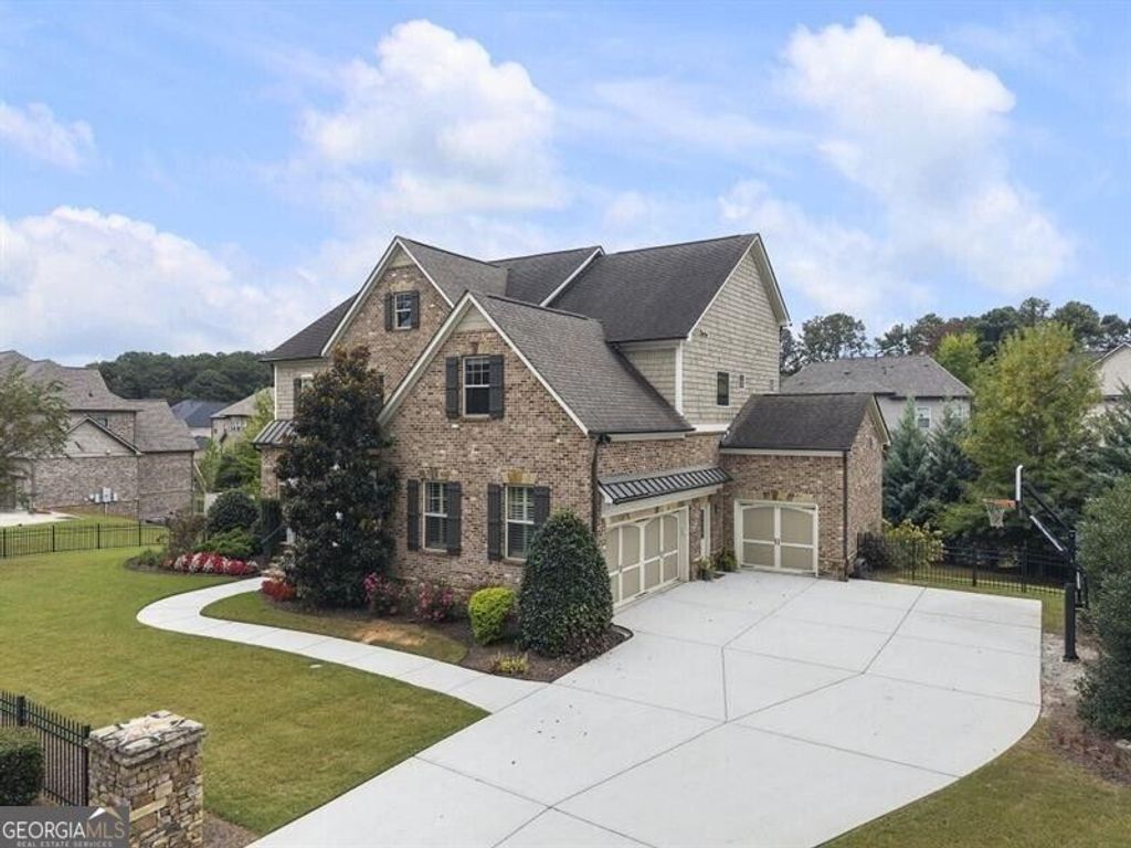 621 Mabry Road, Sandy Springs, GA 30328 — photo 2