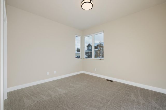 61189 SE Wagyu Drive, Bend, OR 97702