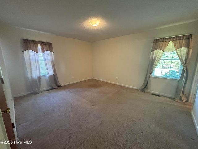 415 S Mcneil Street, Saint Helena, NC 28425