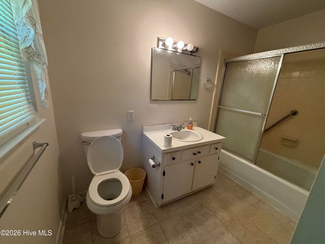 415 S Mcneil Street, Saint Helena, NC 28425